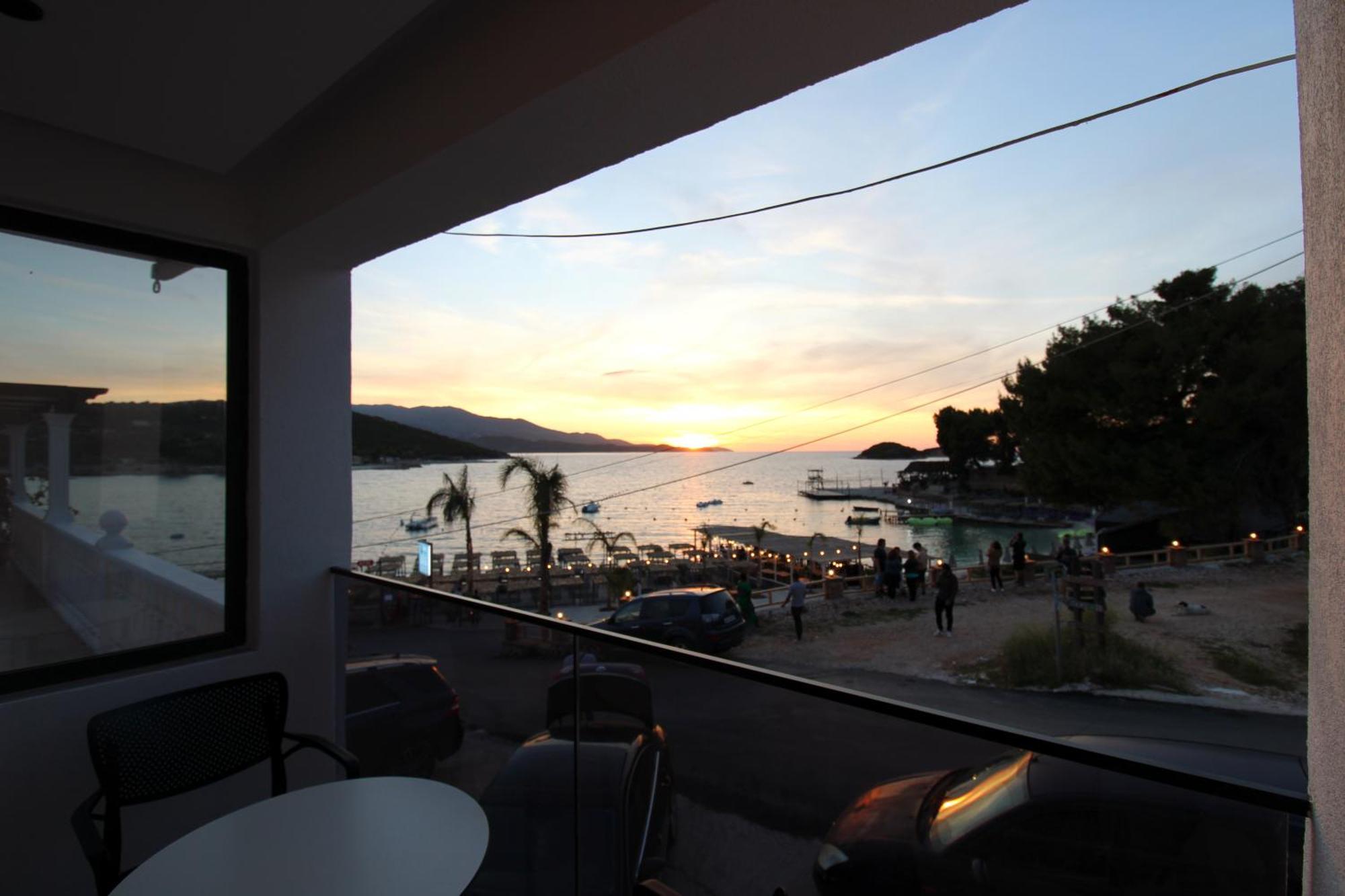 Melina'S Seaside Retreat Aparthotel Ksamil Exteriör bild
