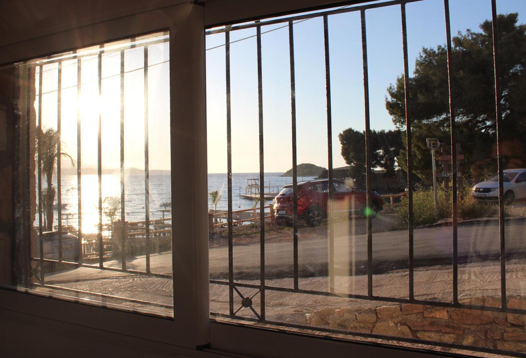Melina'S Seaside Retreat Aparthotel Ksamil Exteriör bild